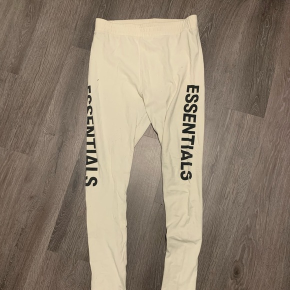 Fear of God Essentials Compression Pants Cream MD - Picture 2 of 11